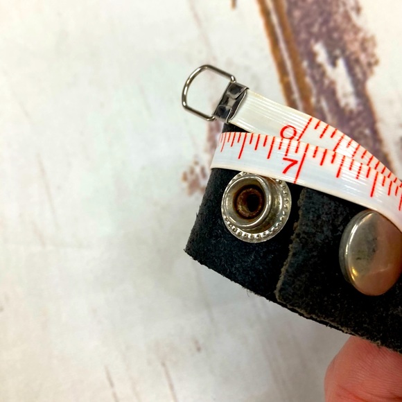 Suede Wrist Band J Initial Black & Red Vintage - Picture 6 of 9